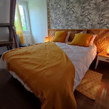 Aux Couleurs d'Esteil Sainte-Nathalène Extérieur photo