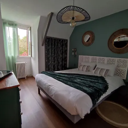 Aux Couleurs d'Esteil Sainte-Nathalène Extérieur photo
