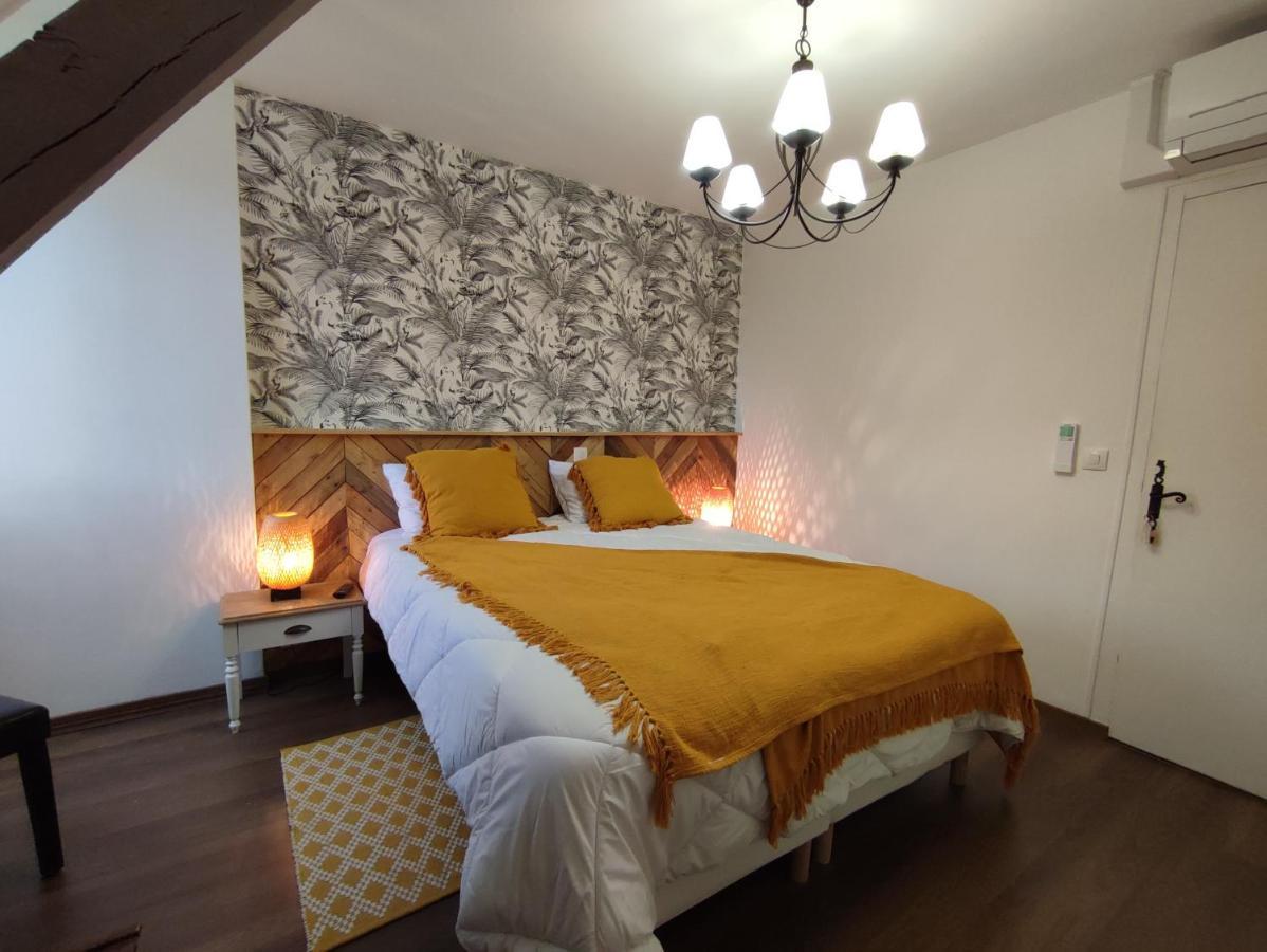 Aux Couleurs D'esteil Bed & Breakfast Sainte-Nathalene