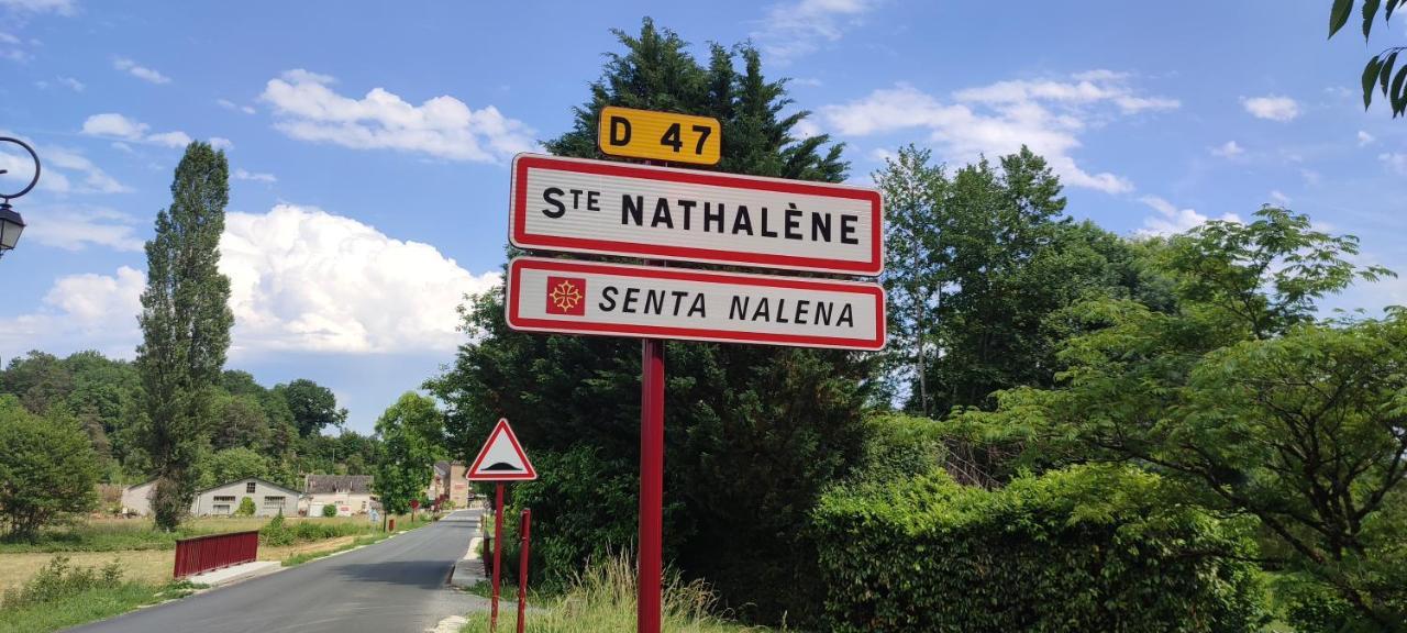Alojamento de Acomodação e Pequeno-almoço Aux Couleurs D'esteil Sainte-Nathalène